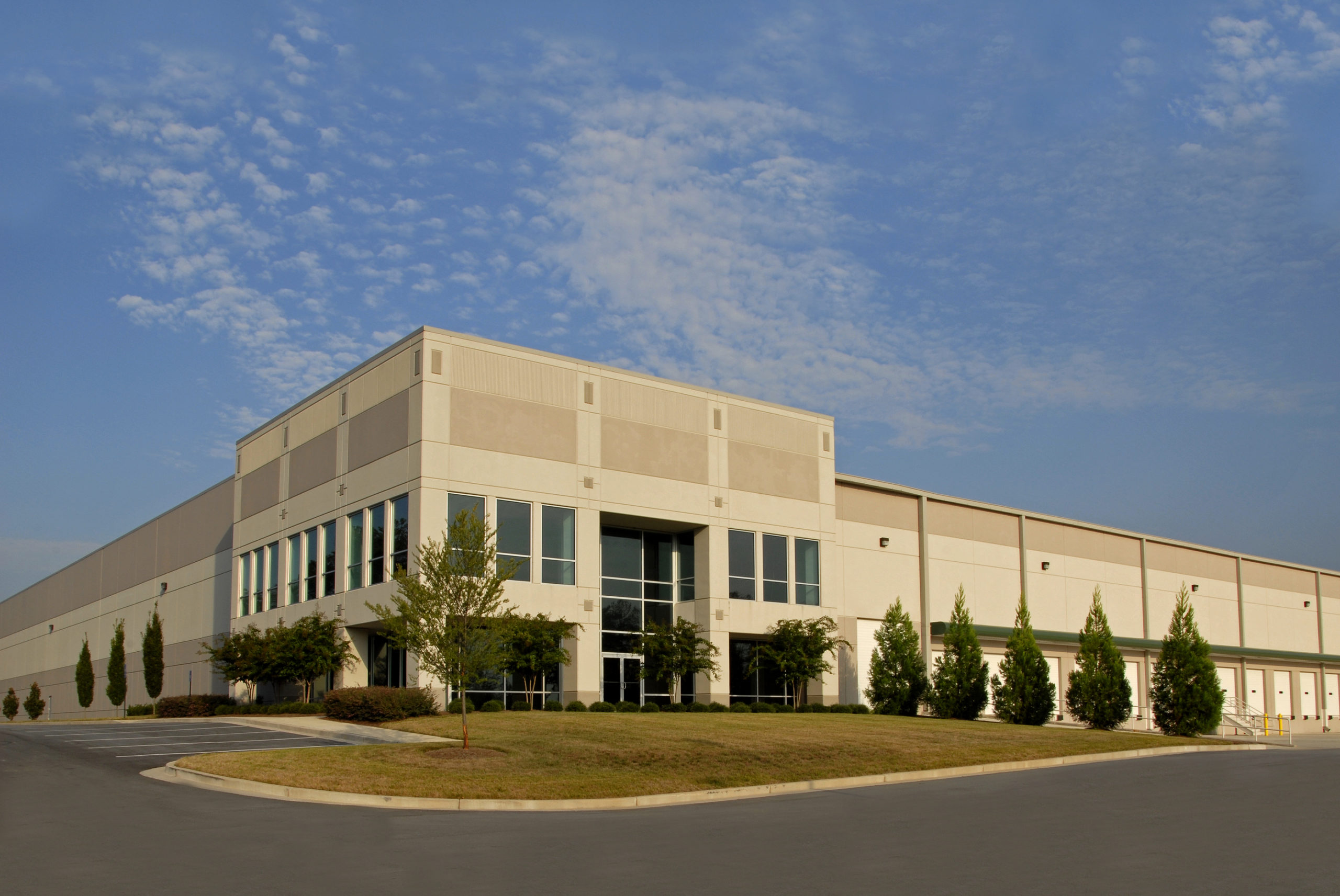 A new commercial warehouse and distribution center for lease